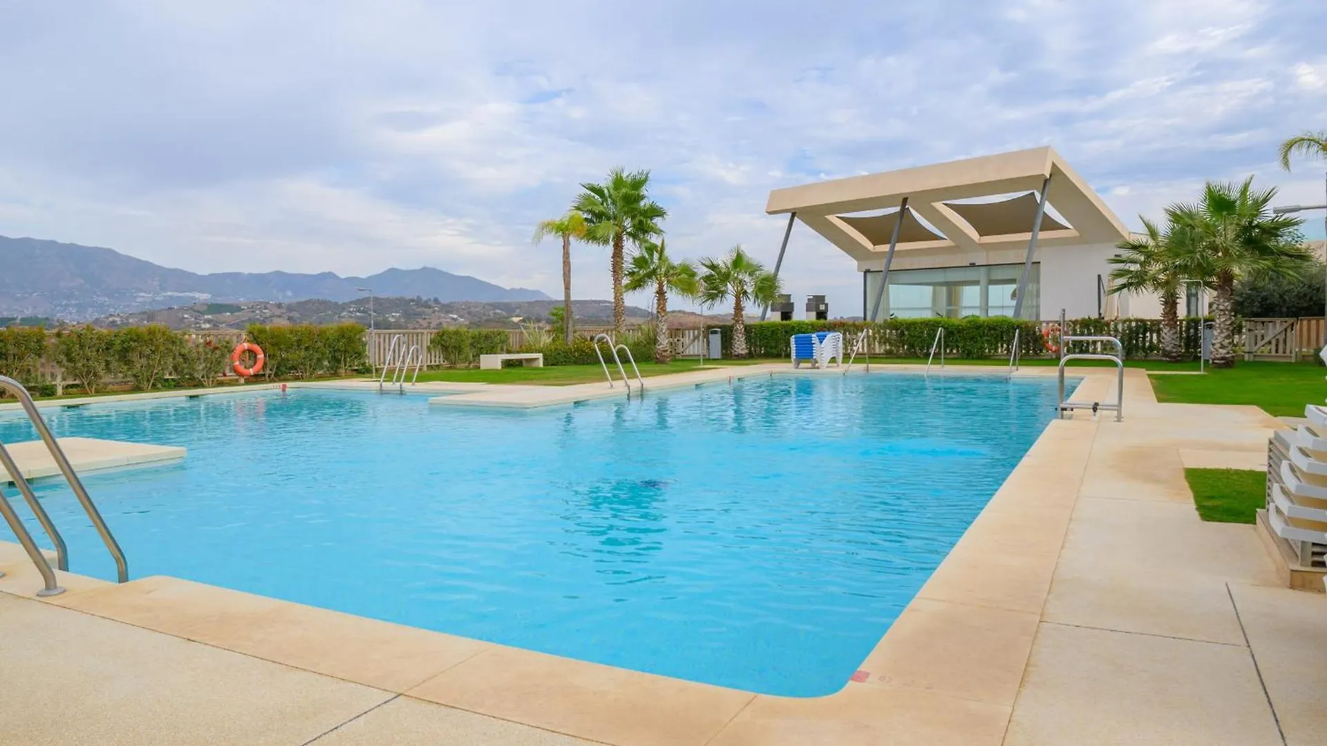 State-Of-The-Art Apartment In La Cala Casa Banderas Malaga Spain
