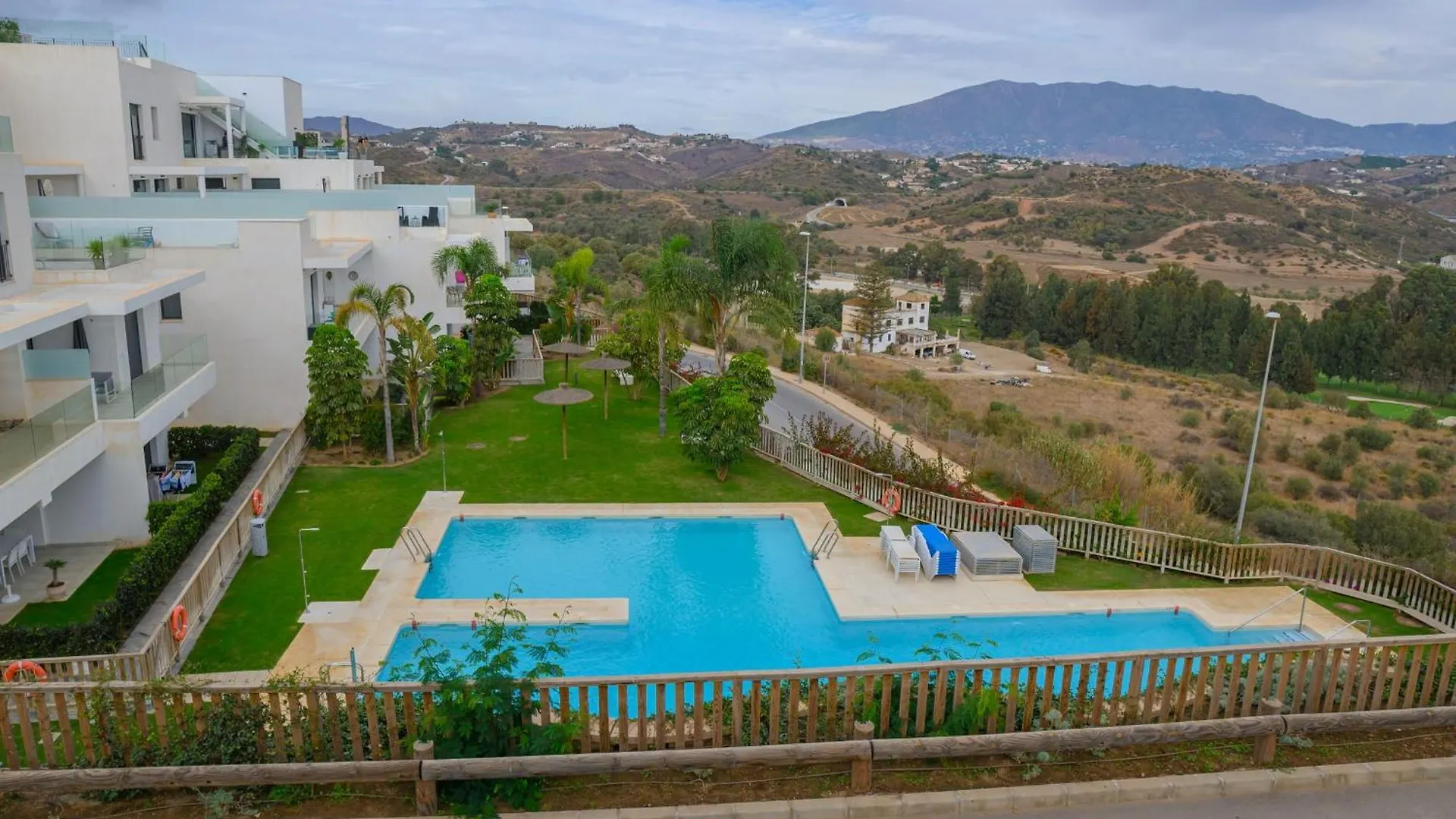 State-Of-The-Art Apartment In La Cala Casa Banderas Malaga 0*,