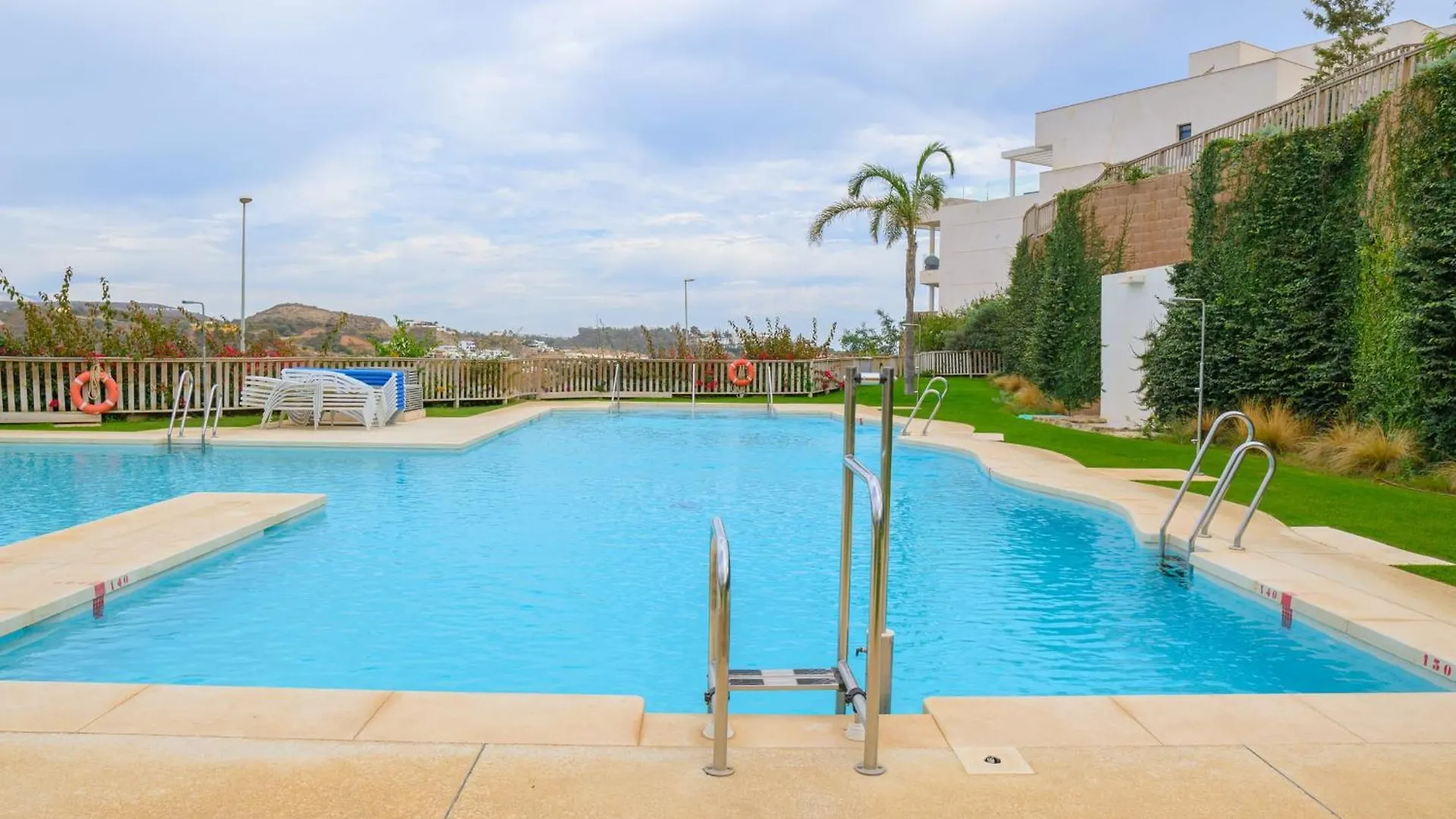 State-Of-The-Art Apartment In La Cala Casa Banderas Malaga